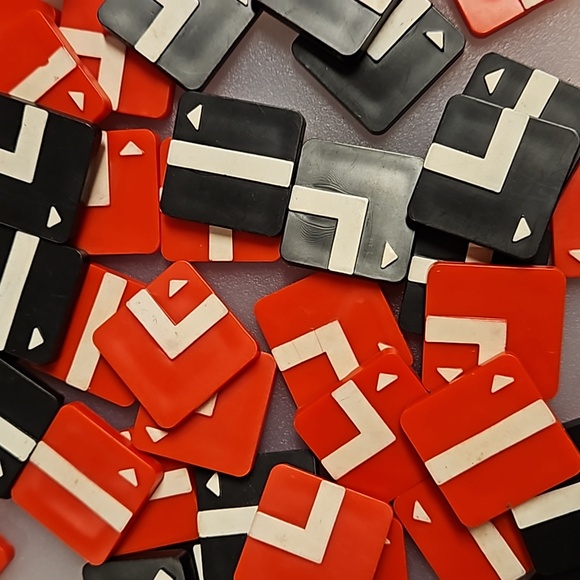 Square Off board game replacement pieces everything shown in photos as is - Picture 3 of 8